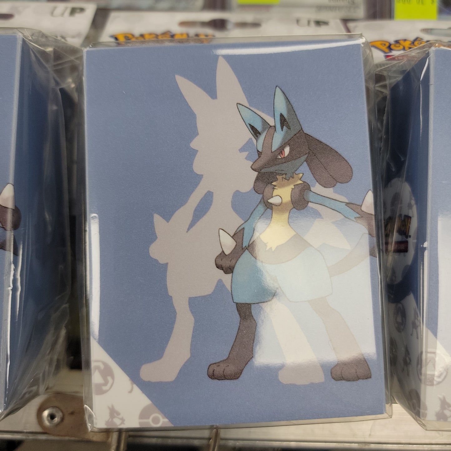 Ultra Pro Pokémon Lucario Deck Box