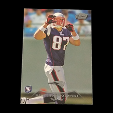 Load image into Gallery viewer, 2010 Topps Prime Rob Gronkowski Rookie