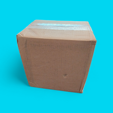 Load image into Gallery viewer, VeeFriends Chrome Hobby 12 Box Case Topps 2025