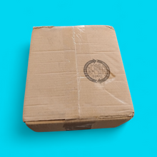 Load image into Gallery viewer, 2025 Topps UFC Knockout Hobby 8 Box Case