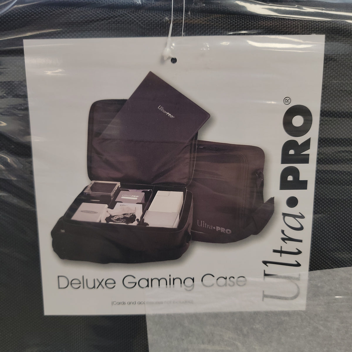 Ultra Pro Deluxe Gaming Case – SCJ