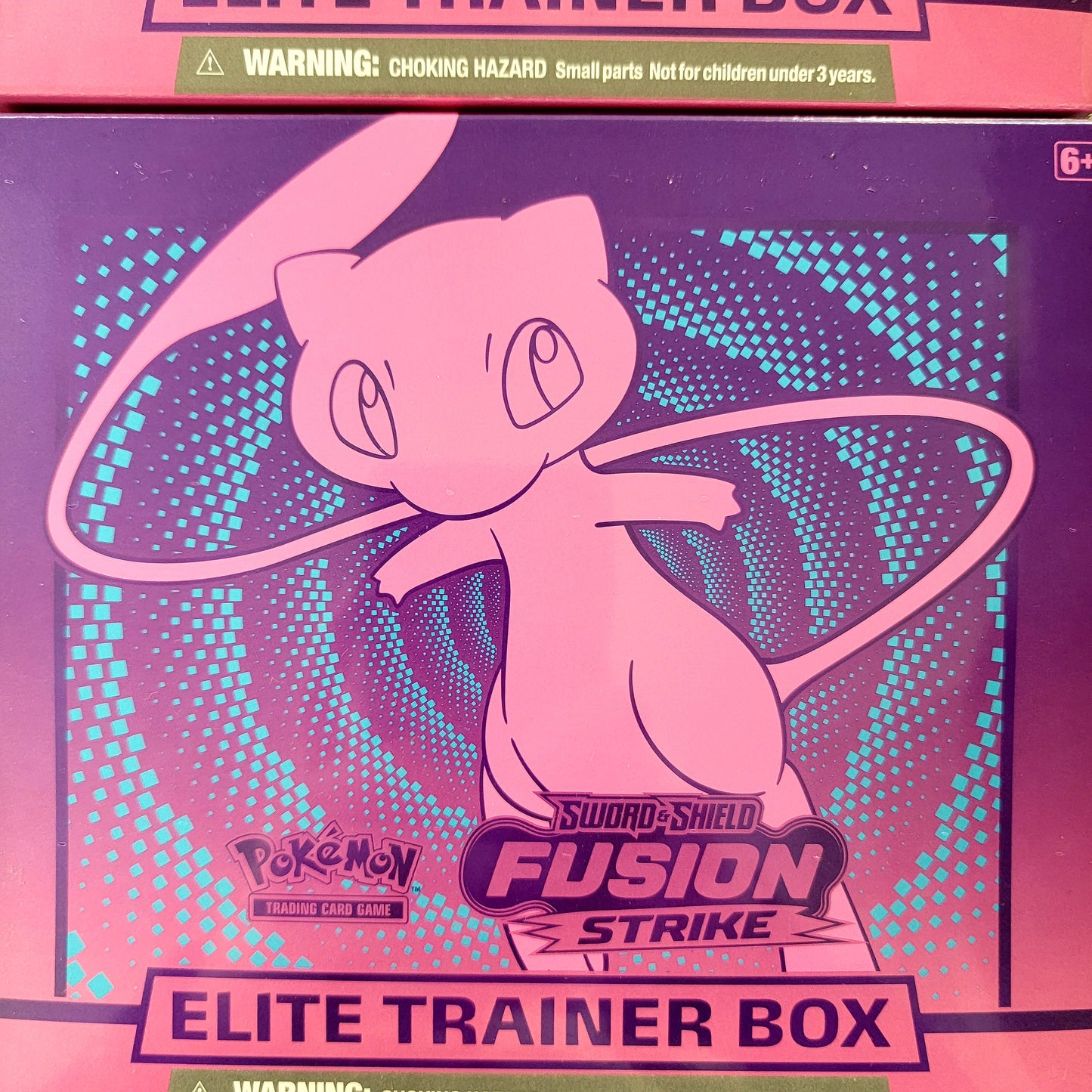 Pokémon Sword & Shield Fusion Strike Elite Trainer Box